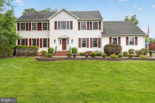 1 Walking Purchase Dr, Pennington, NJ, 08534-2917 | Card Image
