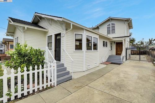 127 Maitland Dr, Alameda, CA, 94502-6725 | Card Image