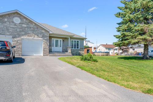 11 Madeleine Pl, Saint Isidore, ON, K0C2B0 | Card Image