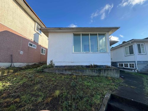 7654 Fraser St, Vancouver, BC, V5X3W8 | Card Image