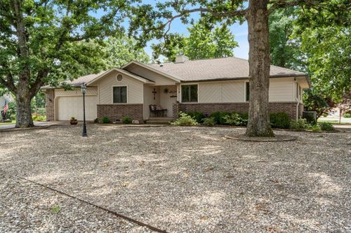19 Kildonan Dr, Bella Vista, AR, 72715-6025 | Card Image