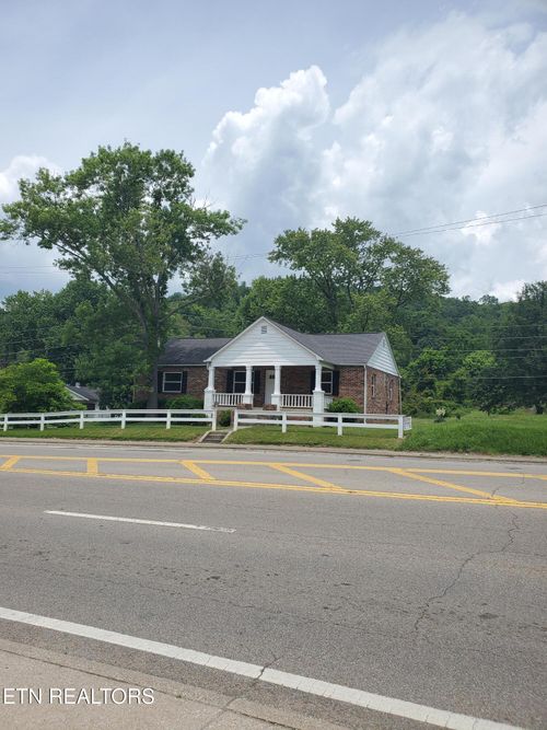 1171 5th St, Jellico, TN, 37762-2623 | Card Image