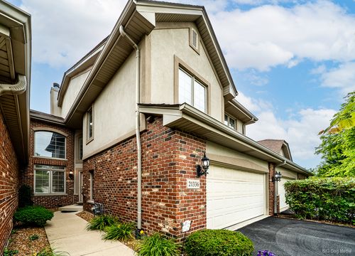 21336 Settlers Pond Dr, Frankfort, IL, 60423-7977 | Card Image