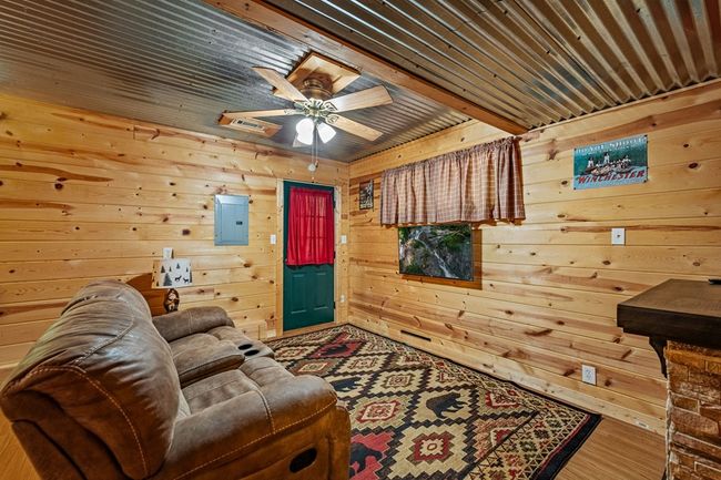 143 Kaely Dr, Home with 3 bedrooms, 3 bathrooms and null parking in Mineral Bluff GA | Image 89