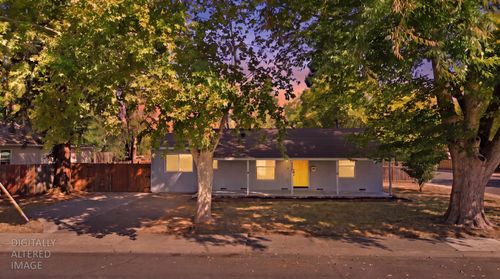 5481 13th Avenue, Sacramento, CA, 95820 | Card Image