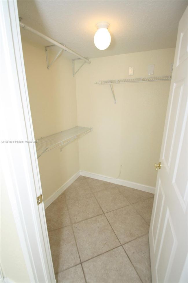 APT-174 - 151 Ne 16 Th Ave, Condo with 2 bedrooms, 2 bathrooms and null parking in Fort Lauderdale FL | Image 11