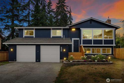 5330 158th Pl Sw, Edmonds, WA, 98026-4709 | Card Image
