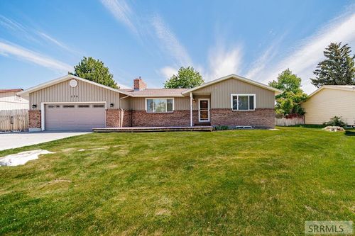 694 Ruth Ave, Idaho Falls, ID, 83401-3132 | Card Image