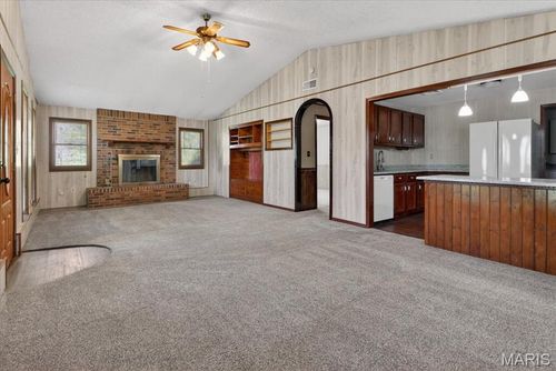 16 Monte Rosa Dr, De Soto, MO, 63020-3901 | Card Image