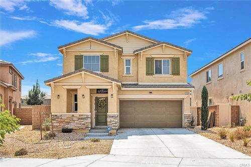 11979 Glen Avon, Victorville, CA, 92392 | Card Image