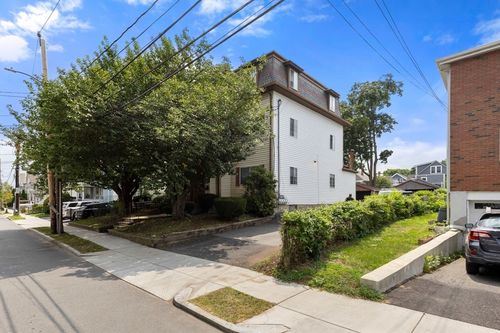 28 Morse St, Watertown, MA, 02472-2977 | Card Image