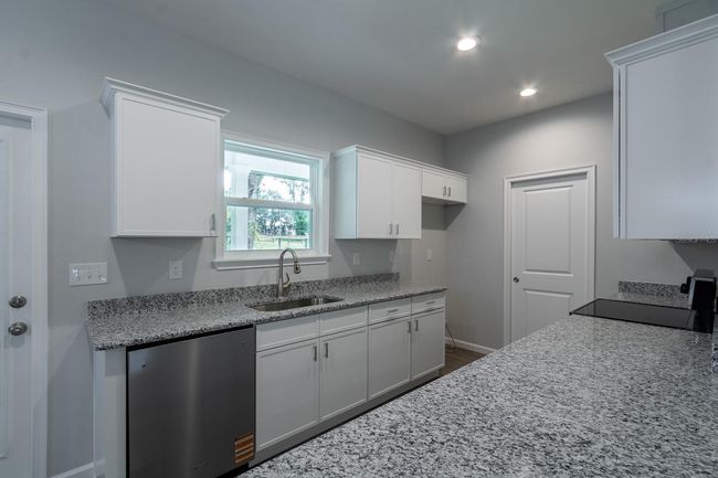 7544 Se 78 Th Pl, House other with 3 bedrooms, 2 bathrooms and null parking in TRENTON FL | Image 11