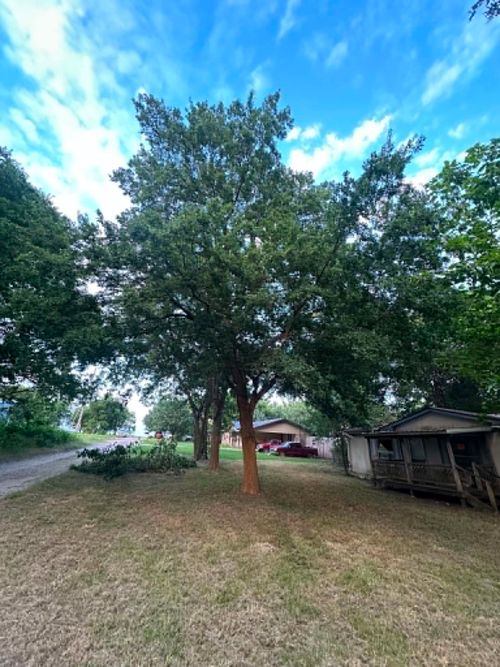 200 E Locust St, Celeste, TX, 75423-9574 | Card Image