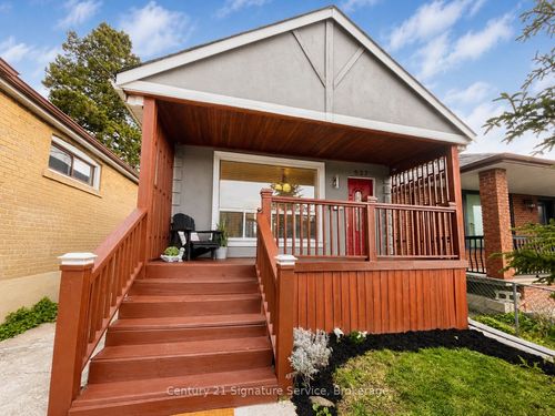 527 Westmount Ave, York, ON, M6E3N6 | Card Image