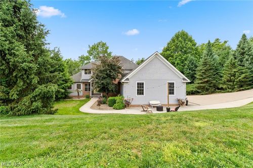 1 Cayuse Trl, Malvern, OH, 44644-9504 | Card Image
