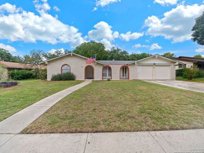 303 Cordoba Dr, House other with 3 bedrooms, 2 bathrooms and null parking in Universal City TX | Image 2