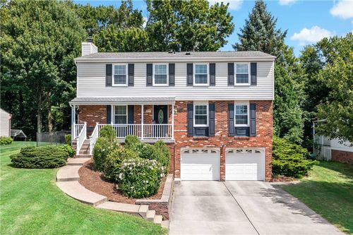 611 Meade Dr, Coraopolis, PA, 15108-9668 | Card Image