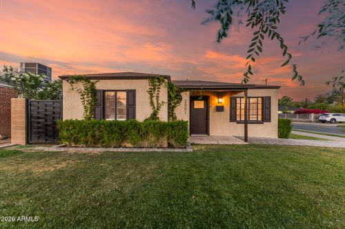2001 N Laurel Ave, Phoenix, AZ, 85007-1410 | Card Image