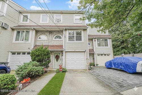 102 Seguine Place, Staten Island, NY, 10312 | Card Image