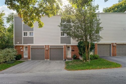 4 Patrice Crt, Dundas, ON, L9H5P5 | Card Image
