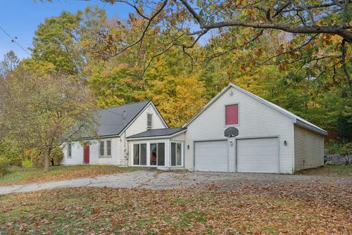 2539 Auburn Road, Turner, ME, 04282 | Card Image