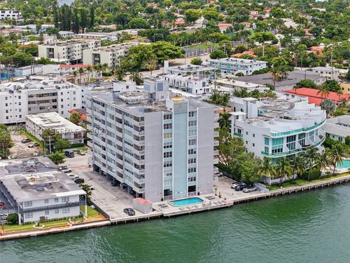 504-2016 Bay Dr, Miami Beach, FL, 33141-4421 | Card Image