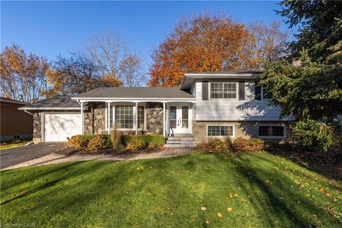 315 Butler St, Niagara on the Lake, ON, L0S1J0 | Card Image