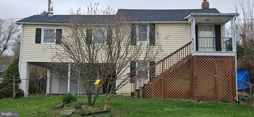 1057 Foreman Ln, WINCHESTER, VA, 22603-8678 | Card Image