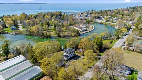 204 Chandler St, Leland, MI, 49654-5012 | Card Image