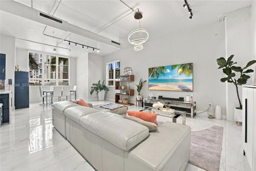 3202-2001 Biscayne Blvd, Miami, FL, 33137 | Card Image