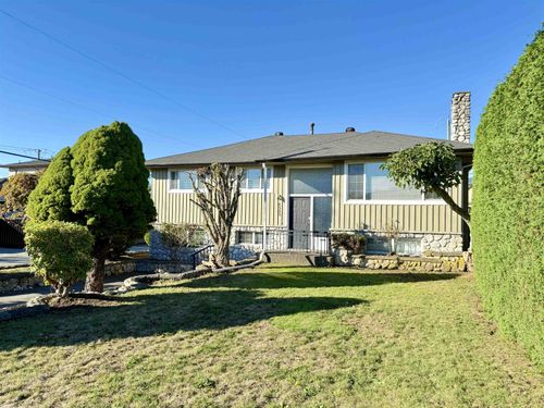 6525 Carnegie St, Burnaby, BC, V5B1Y2 | Card Image