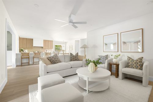 9015 Vinewood Dr, Dallas, TX, 75228-4163 | Card Image