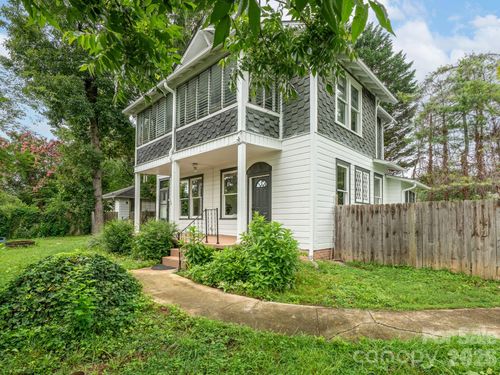 113-111-113 Stewart St, Hendersonville, NC, 28792-6366 | Card Image