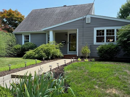 152 Huntington Ave, Dartmouth, MA, 02747-3272 | Card Image