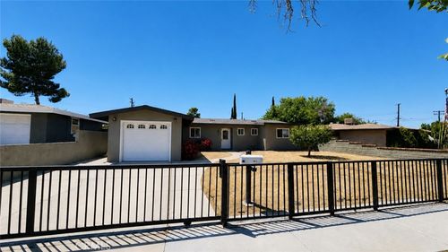 38859 Mesquite Rd, Palmdale, CA, 93551-3854 | Card Image