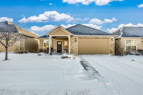 1015 E Cross Creek Pl, Derby, KS, 67037 | Card Image