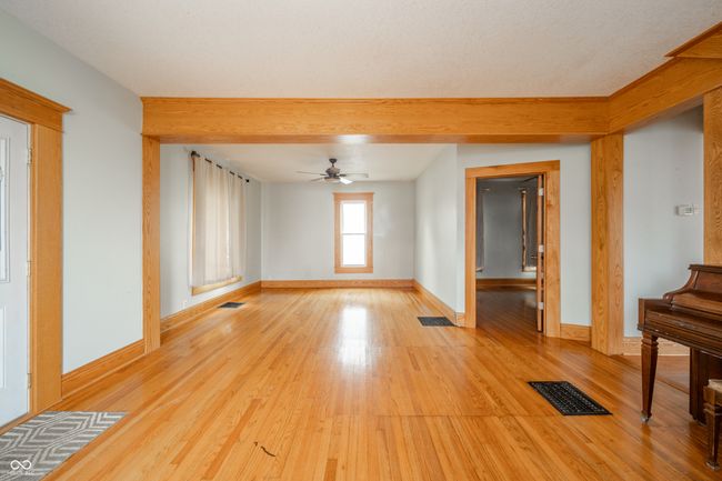 212 S Canal St, House other with 3 bedrooms, 3 bathrooms and null parking in Alexandria IN | Image 5