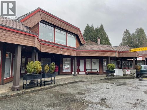 3743 Delbrook Ave, North Vancouver, BC, V7N3Z4 | Card Image