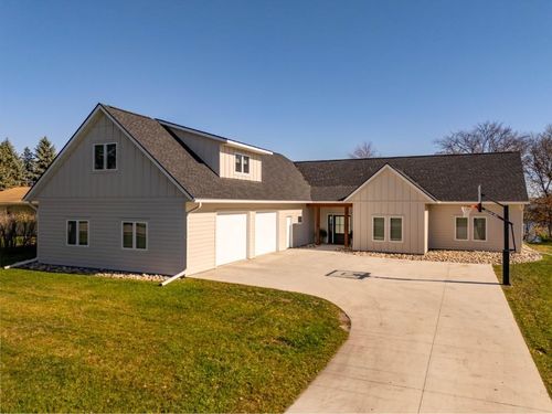 1949 Rosewood Ln Se, Alexandria, MN, 56308-1245 | Card Image