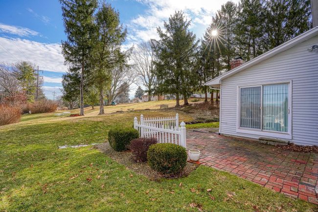 416 Crestview Dr Ne, House other with 4 bedrooms, 3 bathrooms and null parking in Lancaster OH | Image 63