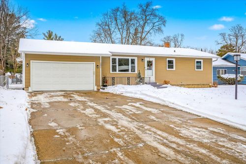 1901 Stowe Ave, Arden Hills, MN, 55112-7823 | Card Image