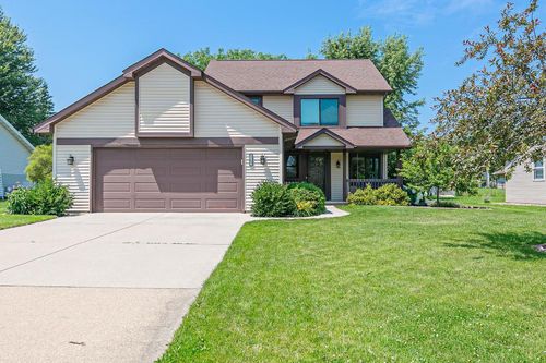 2162 Meadow Green Drive, FOX CROSSING, WI, 54956 | Card Image