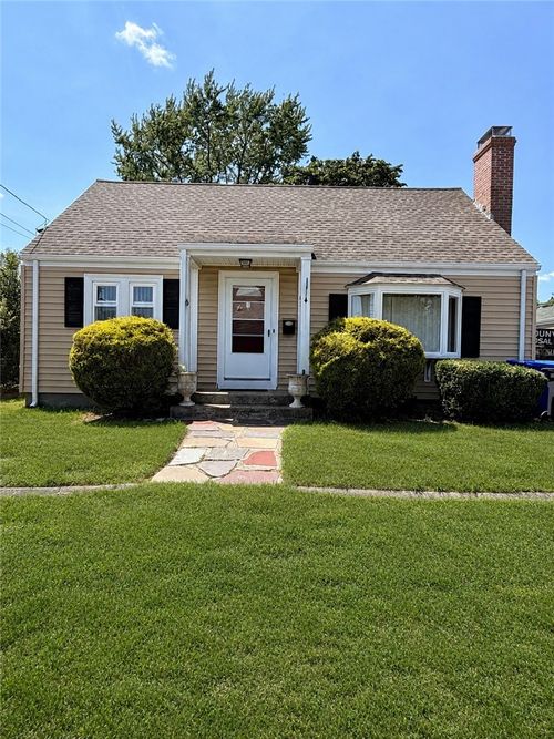105 Burgess Avenue, Pawtucket, RI, 02861 | Card Image