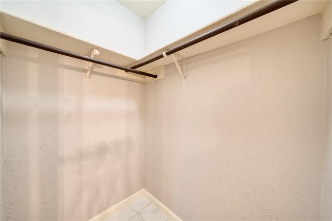 Walkin closet | Image 27