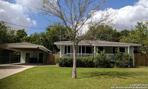 2746 Maple Tree Rd, New Braunfels, TX, 78130-6840 | Card Image