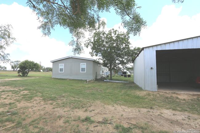 7510 Pittman Rd, House other with 3 bedrooms, 2 bathrooms and null parking in Adkins TX | Image 30