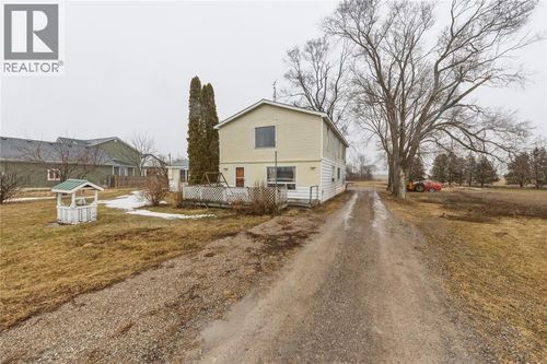 7074 Bonnie Doon Rd, Camlachie, ON, N0N1E0 | Card Image