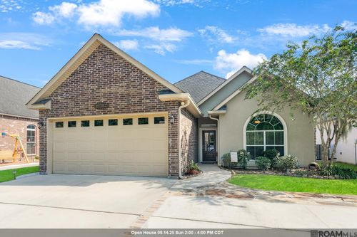 21161 Waterfront East Dr, Maurepas, LA, 70449-5305 | Card Image