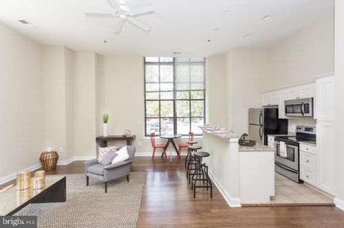 unit-610-230 N 21st St, PHILADELPHIA, PA, 19103-1146 | Card Image