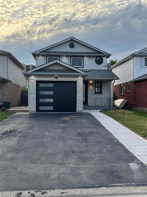 98 Steeles Cres, Cambridge, ON, N1R8C3 | Card Image